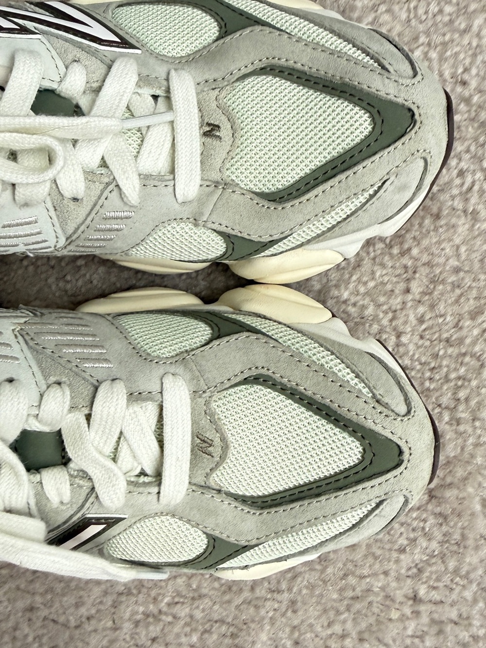 LN New Balance 9060 Chunky Sneakers - Olive Grey Sage Unisex W 6.5 / M 5 - Picture 3 of 7